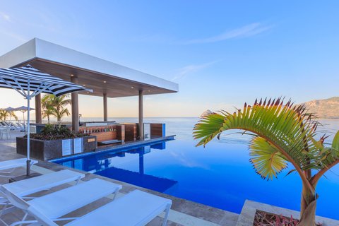 Courtyard by Marriott Mazatlán Beach Resort-5