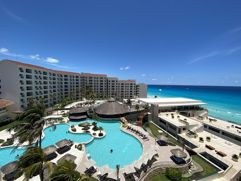 Hotel Emporio Cancún optional All-Inclusive