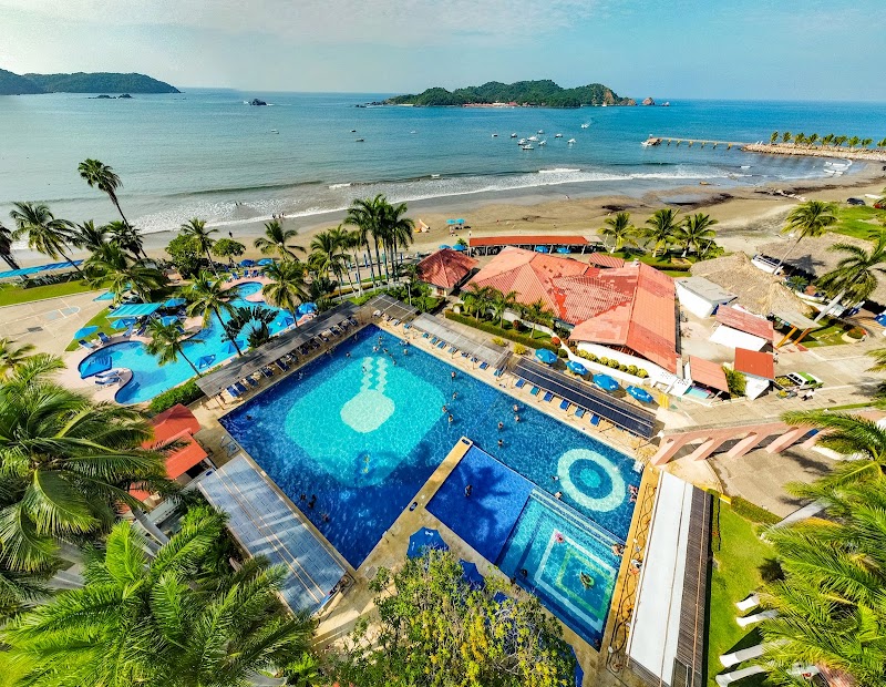 Qualton Club Ixtapa-3