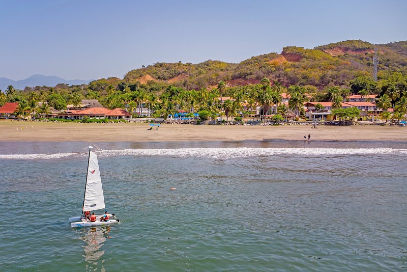 Qualton Club Ixtapa-5