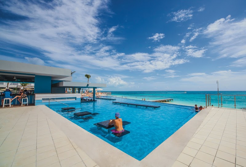 Hotel Riu Cancun-5